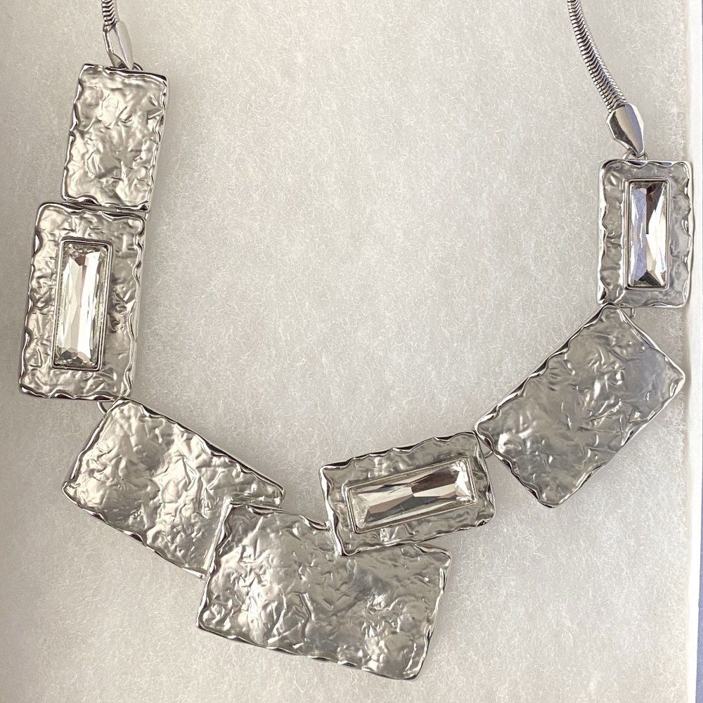 Silver Statement Fashion Necklace